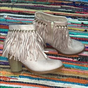 suede fringe booties / ladies 6 1/2